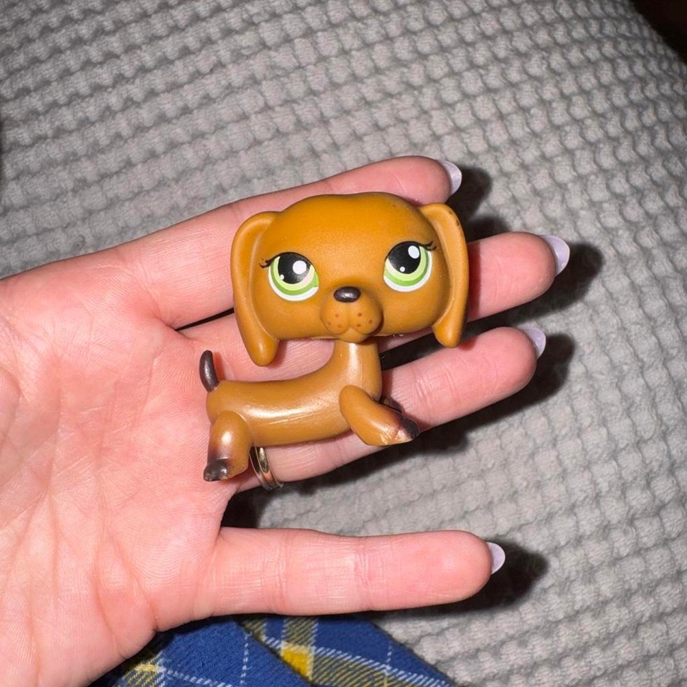 Littlest Pet Shop #139 Dachshund Brown Freckled LPS Dog Green Eyes